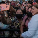 Mara Lezama compartiendo momentos con el pueblo de chetumal donde inicio su campaña por la gobernatura de quintana roo